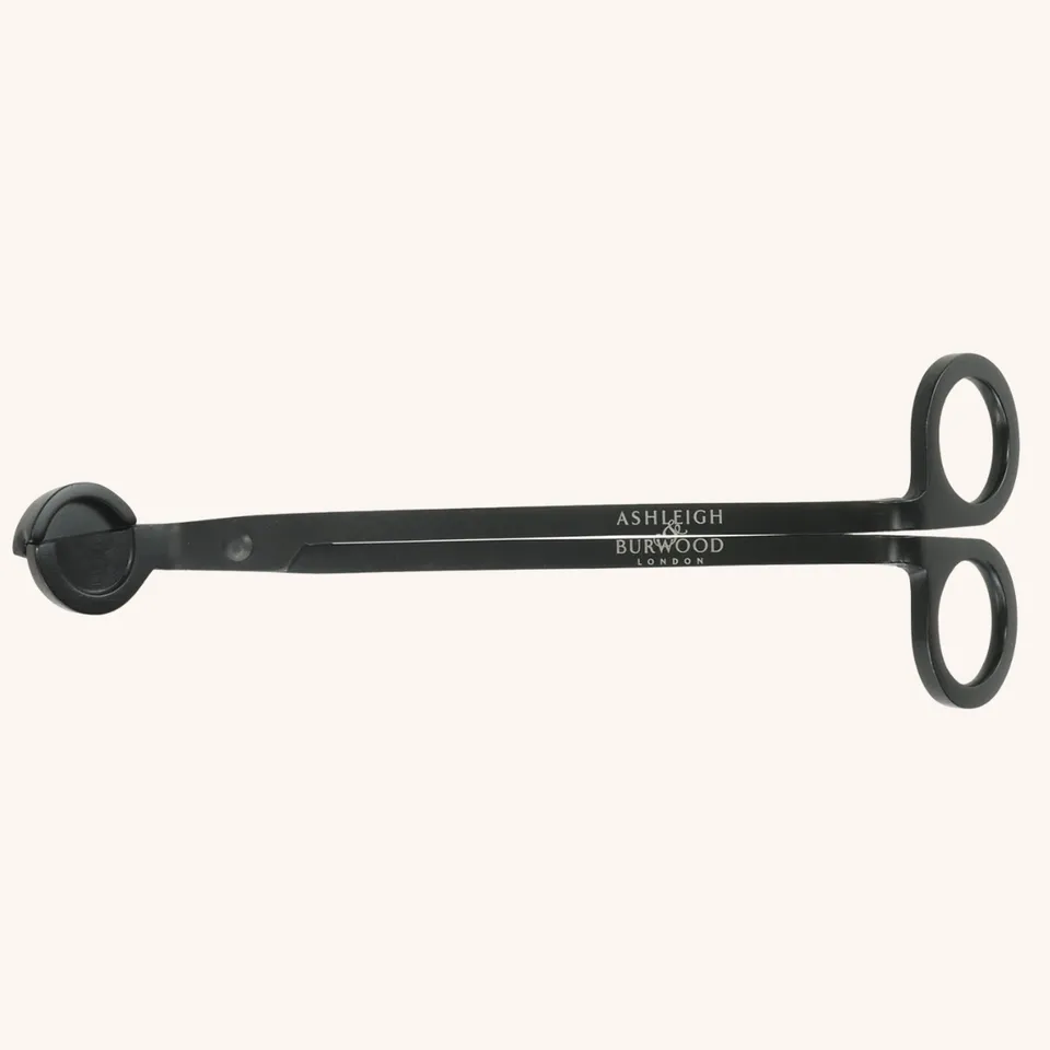 ashleigh-burwood-coupe-m-che-bougie-accessoire image 1
