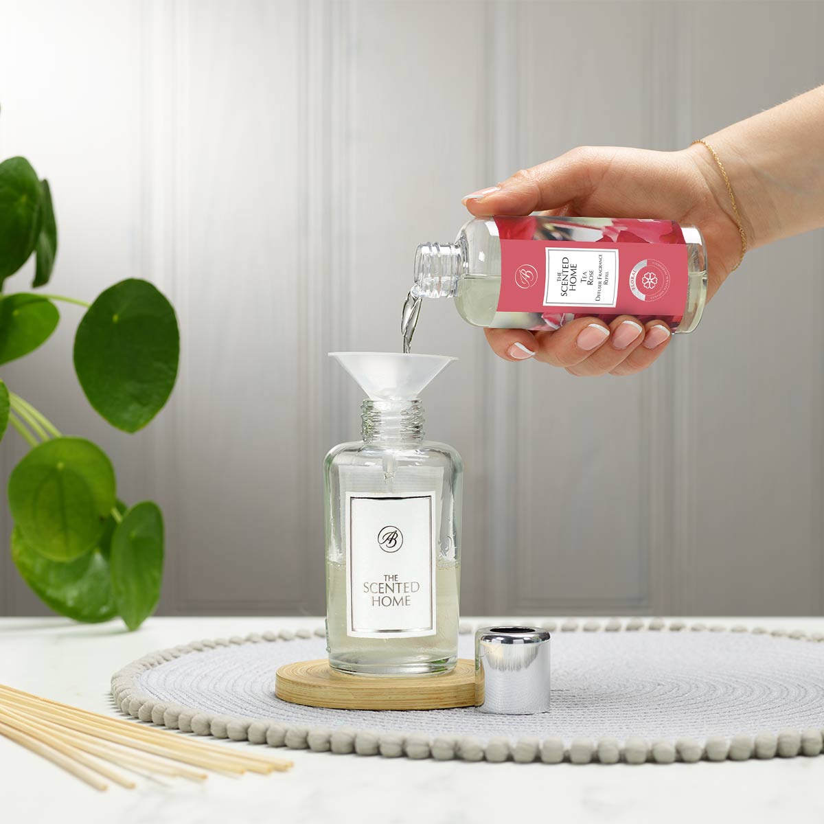 ashleigh-burwood-tea-rose-recharge-diffuseur-150ml-rose image 2