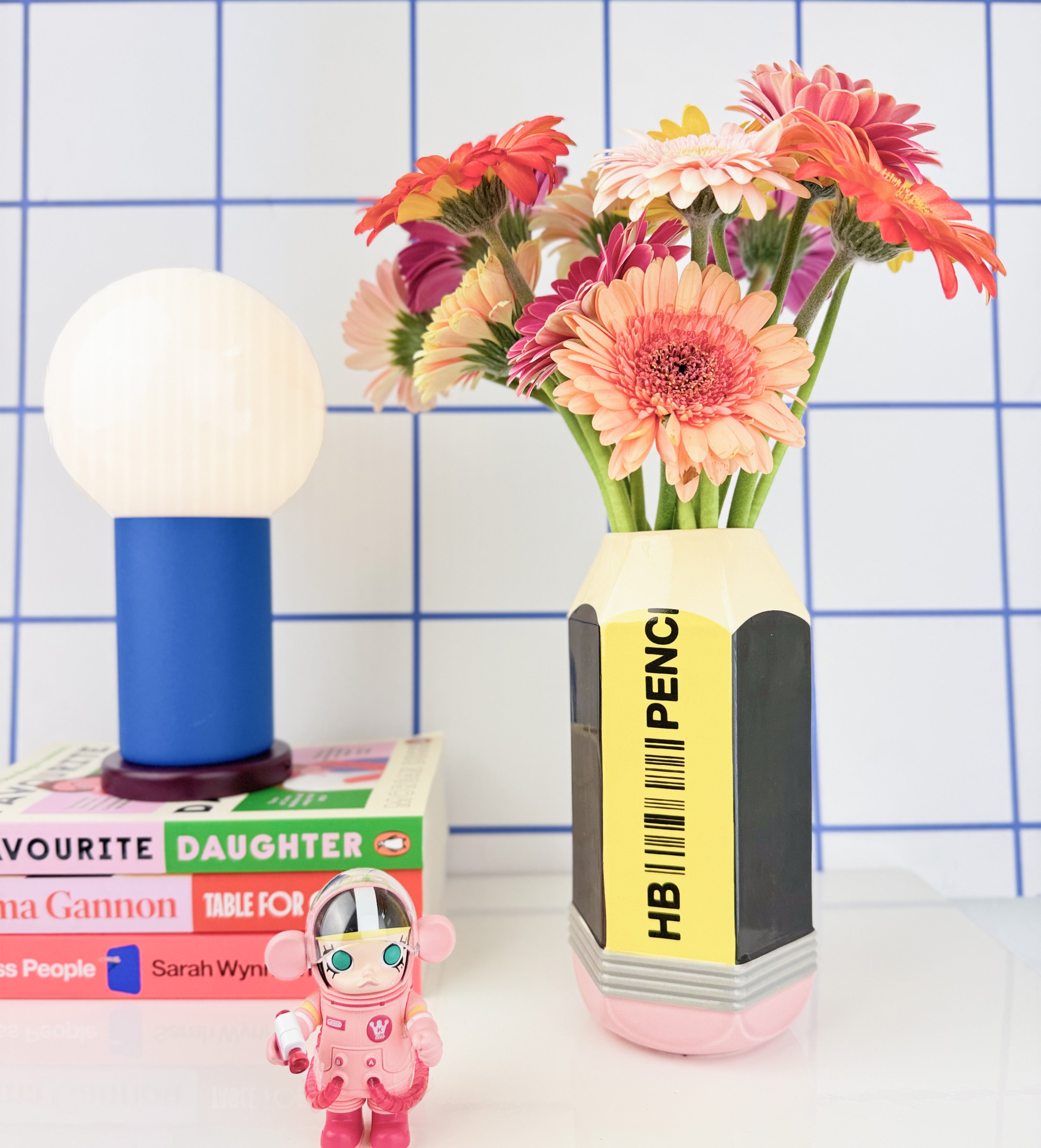 bitten-pencil-vase-crayon-c-ramique-jaune-hb-18-cm image 2