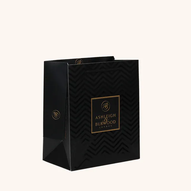 ashleigh-burwood-gift-bags-sac-cadeau-chevron-logo image 1