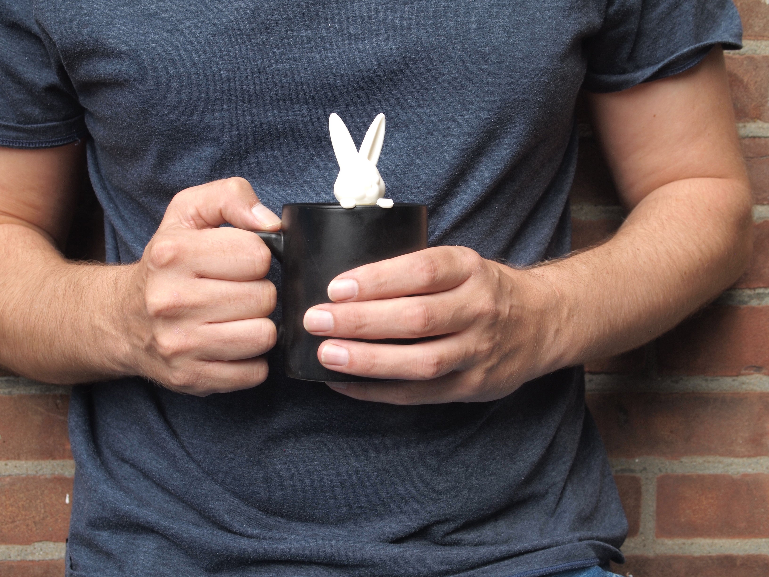 bitten-tableware-bunny-brewer-mug-infuseur-lapin-cr-me image 2