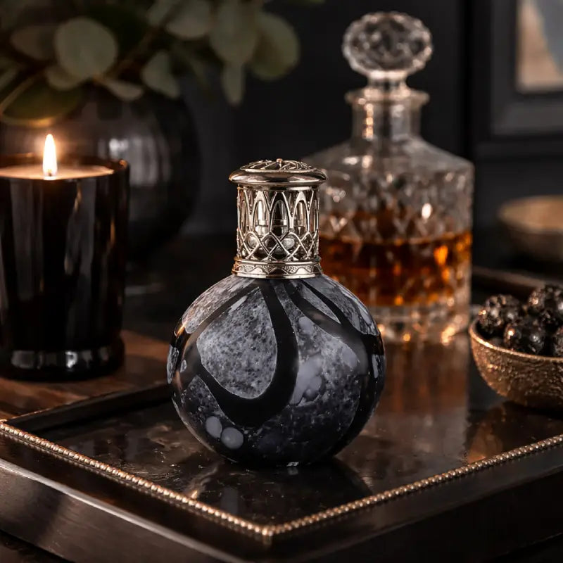 ashleigh-burwood-charcoal-snowball-lampe-parfum-e-marbre-noir image 2