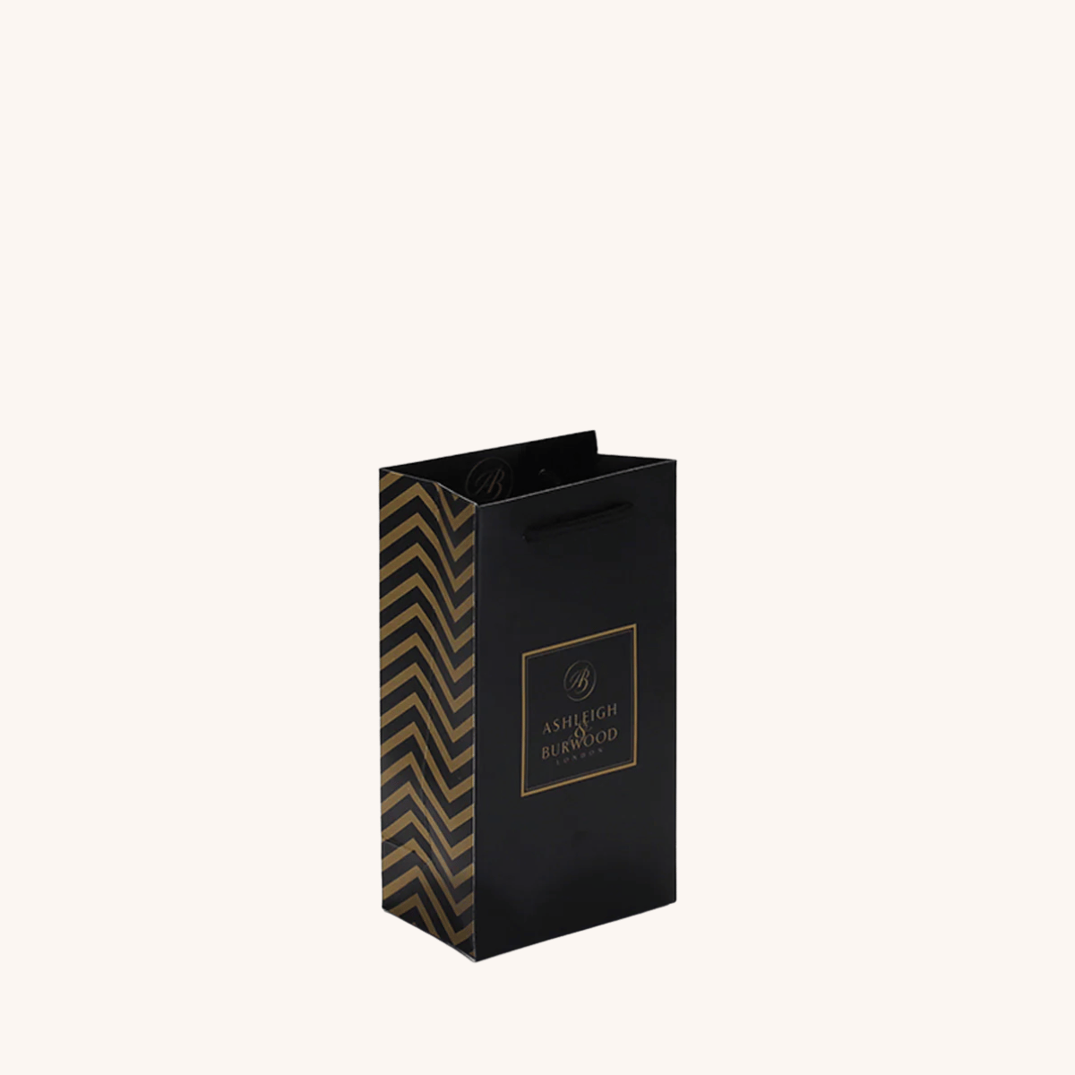 ashleigh-burwood-gift-bags-sac-cadeau-parfum-lampe-chevron image 1