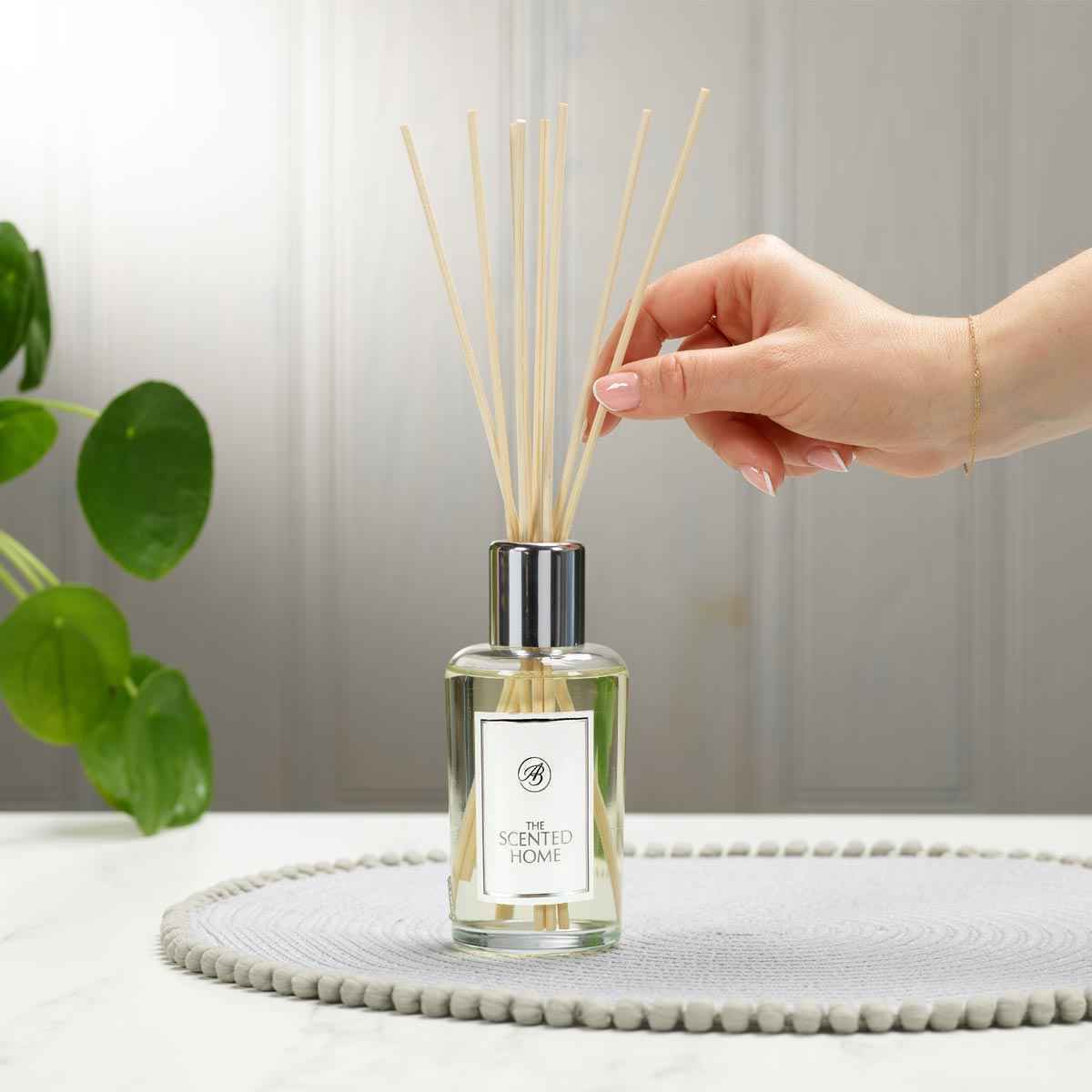 ashleigh-burwood-the-scented-home-b-tonnets-diffuseur-rotin-x8 image 2