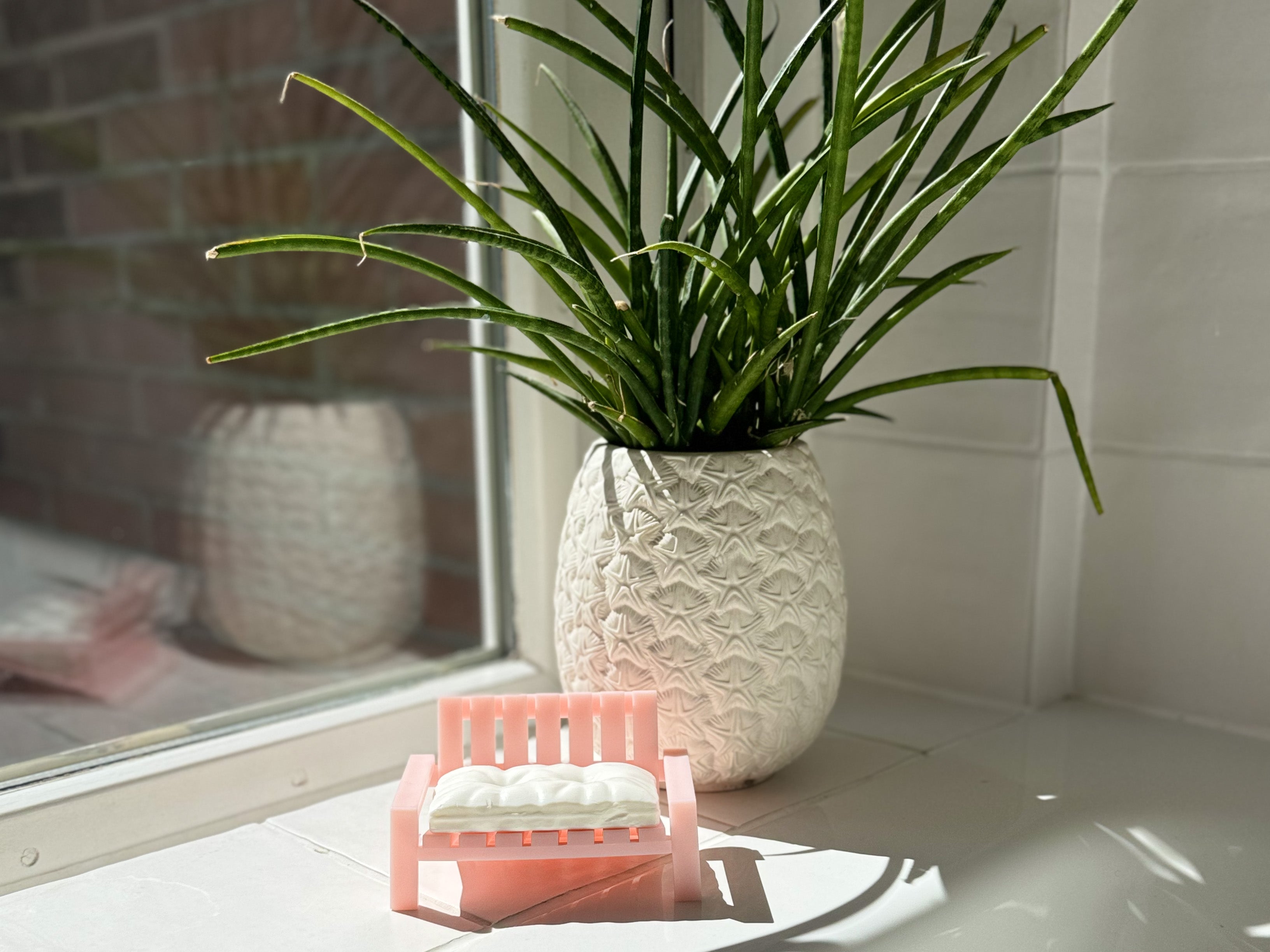 bitten-home-soapy-bench-porte-savon-banc-rose-coquillage image 2