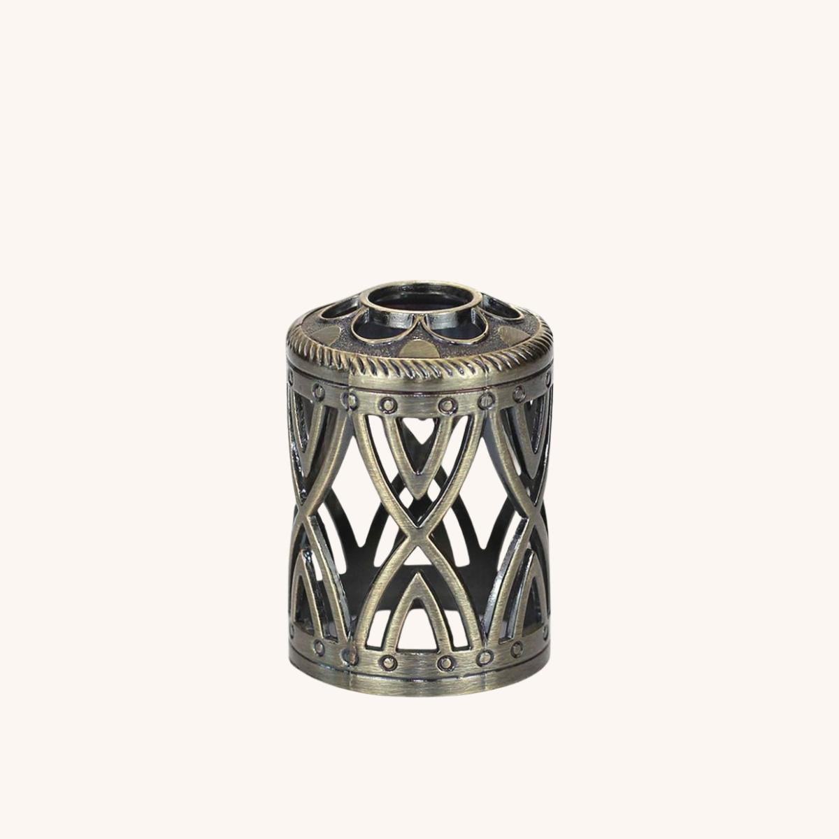 ashleigh-burwood-william-antique-gold-couronne-lampe-parfum-e image 1