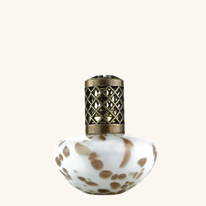 ashleigh-burwood-glitterati-lampe-parfum-e-blanc-dor-purifiante image 1