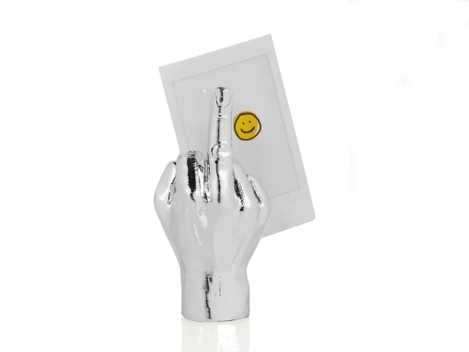 bitten-hand-collection-the-finger-porte-photo-magn-tique-argent image 1