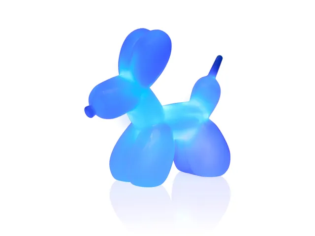 bitten-balloon-dog-light-blue-lampe-chien-bleu image 1