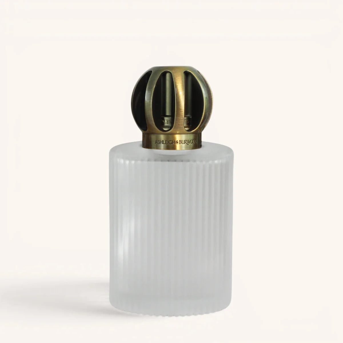 ashleigh-burwood-frosted-linear-lampe-parfum-e-verre-blanc-stri image 2