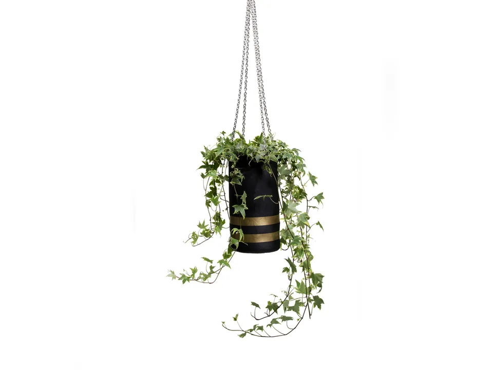 bitten-punch-bag-planter-cache-pot-sac-de-frappe image 1