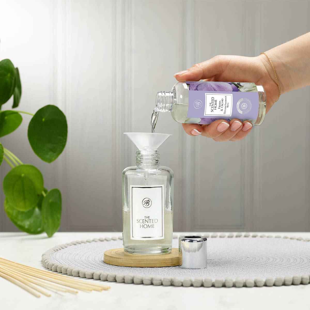 ashleigh-burwood-freesia-orchid-recharge-diffuseur-150ml-floral image 2