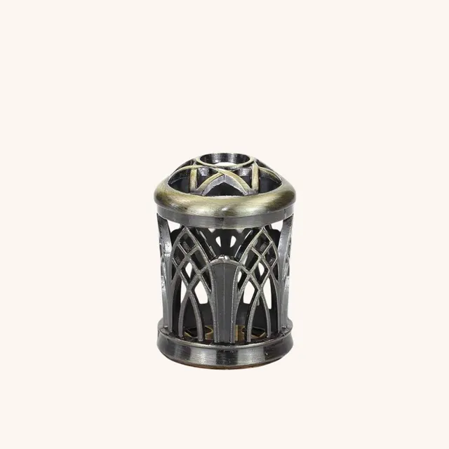 ashleigh-burwood-arthur-antique-gold-couronne-lampe-parfum-e image 1