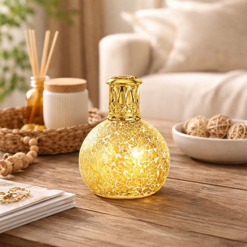 ashleigh-burwood-buttercup-lampe-parfum-e-mosa-que-jaune image 2