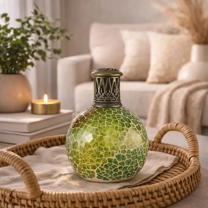 ashleigh-burwood-fairy-glen-lampe-parfum-mosa-que-verte image 2