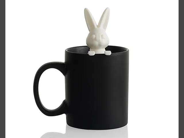 bitten-tableware-bunny-brewer-mug-infuseur-lapin-cr-me image 1