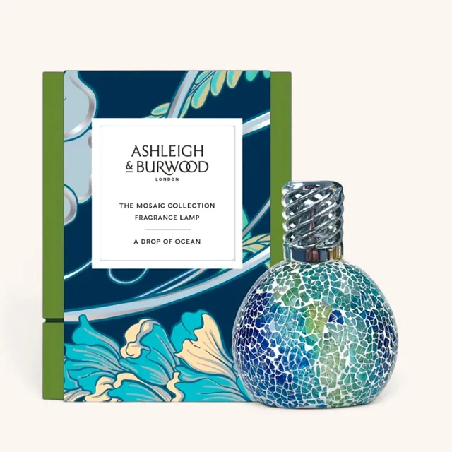 ashleigh-burwood-a-drop-of-ocean-lampe-parfum-e-mosa-que-bleue image 1