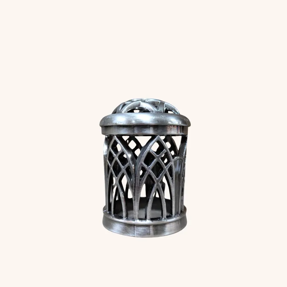 ashleigh-burwood-arthur-couronne-lampe-parfum-e-argent-large image 1