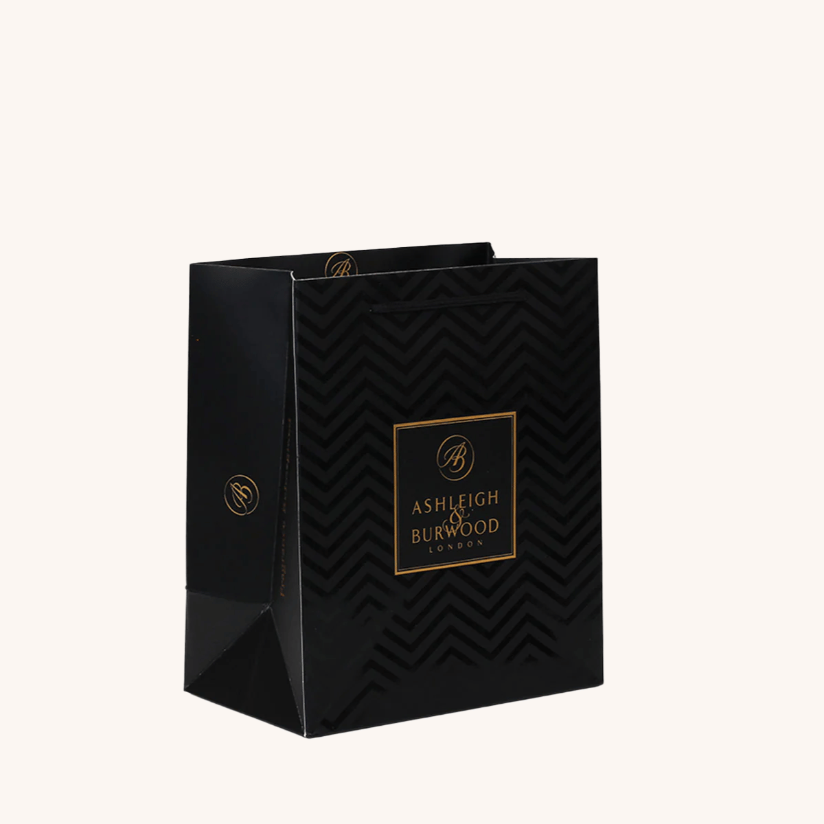 ashleigh-burwood-gift-bags-sac-cadeau-chevron-logo image 1